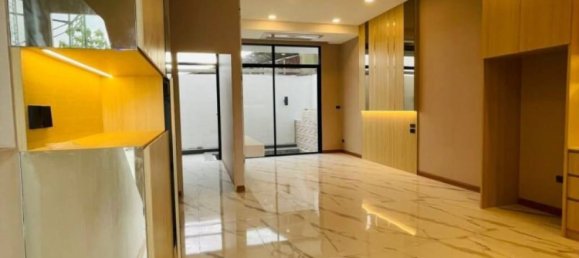 8 bedrooms Villa in Pattaya, Thailand No. 17184 9