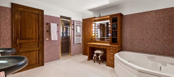 6 Schlafzimmer Villa in Marbella, Spain, Nr. 4634 12