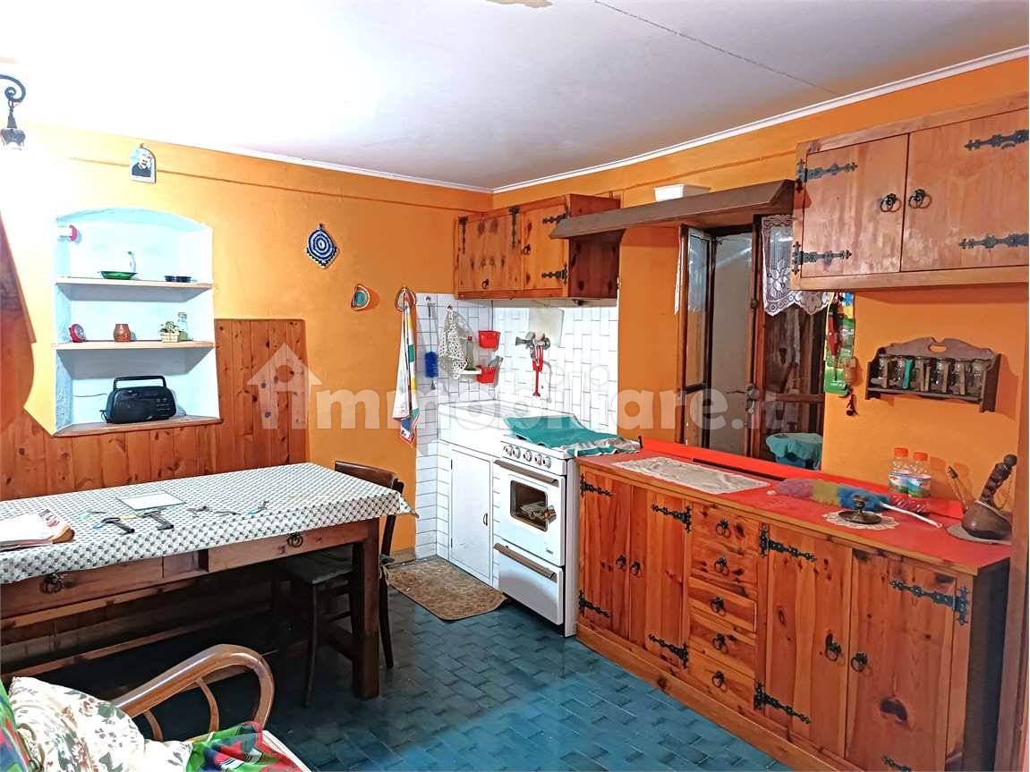 2 bedrooms Apartment in Donnas, Italy No. 208844