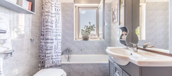 3-salle Appartement à Latina, Italy No. 295434 19