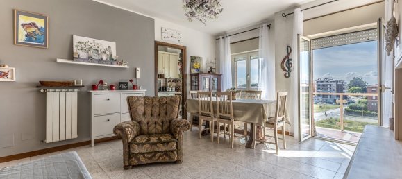 3-salle Appartement à Latina, Italy No. 295434 2