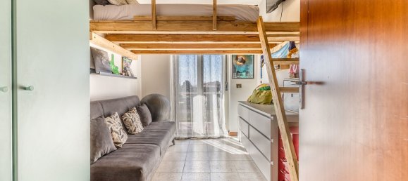 3-salle Appartement à Latina, Italy No. 295434 12