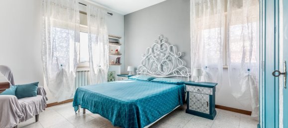 3-salle Appartement à Latina, Italy No. 295434 17