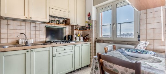 3-salle Appartement à Latina, Italy No. 295434 7