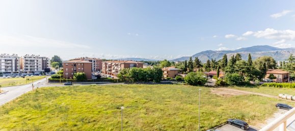 3-salle Appartement à Latina, Italy No. 295434 21