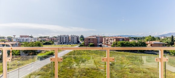 3-salle Appartement à Latina, Italy No. 295434 20