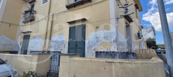 4 bedrooms Apartment in Boscotrecase, Italy No. 341276 6