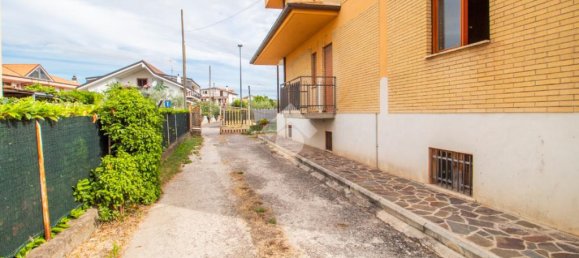 3 bedrooms Apartment in Cittaducale, Italy No. 298322 9