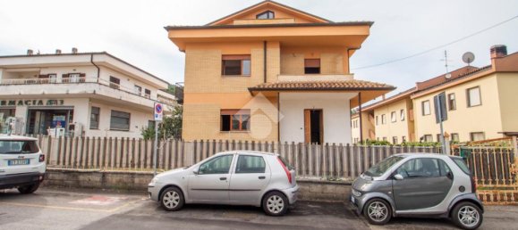 3 bedrooms Apartment in Cittaducale, Italy No. 298322 7