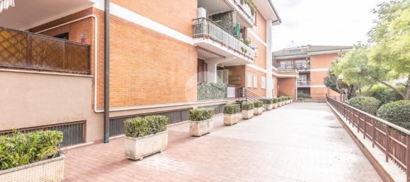 2 bedrooms Apartment in Rome, Italy No. 44877 5