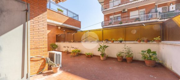 2 bedrooms Apartment in Rome, Italy No. 44877 19