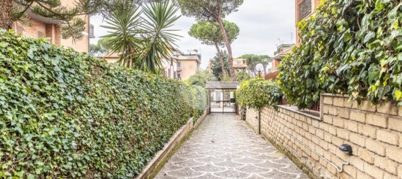 2 bedrooms Apartment in Rome, Italy No. 44877 7