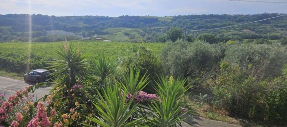 4 bedrooms House in Ortona, Italy No. 337745 8