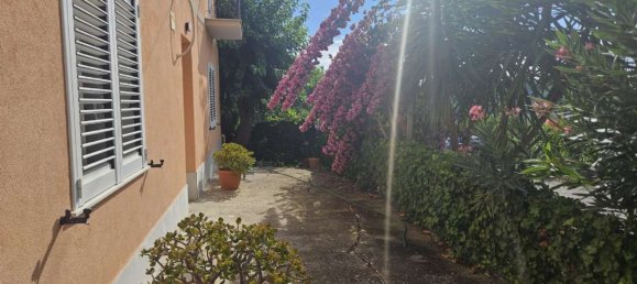 4 bedrooms House in Ortona, Italy No. 337745 23