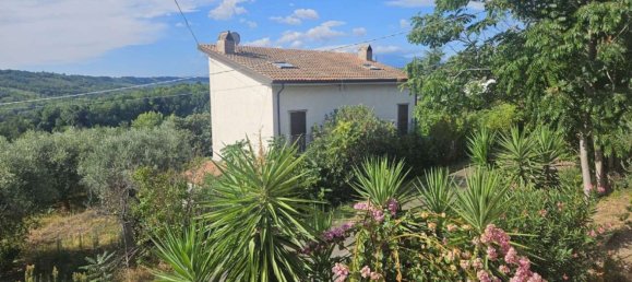 4 bedrooms House in Ortona, Italy No. 337745 9