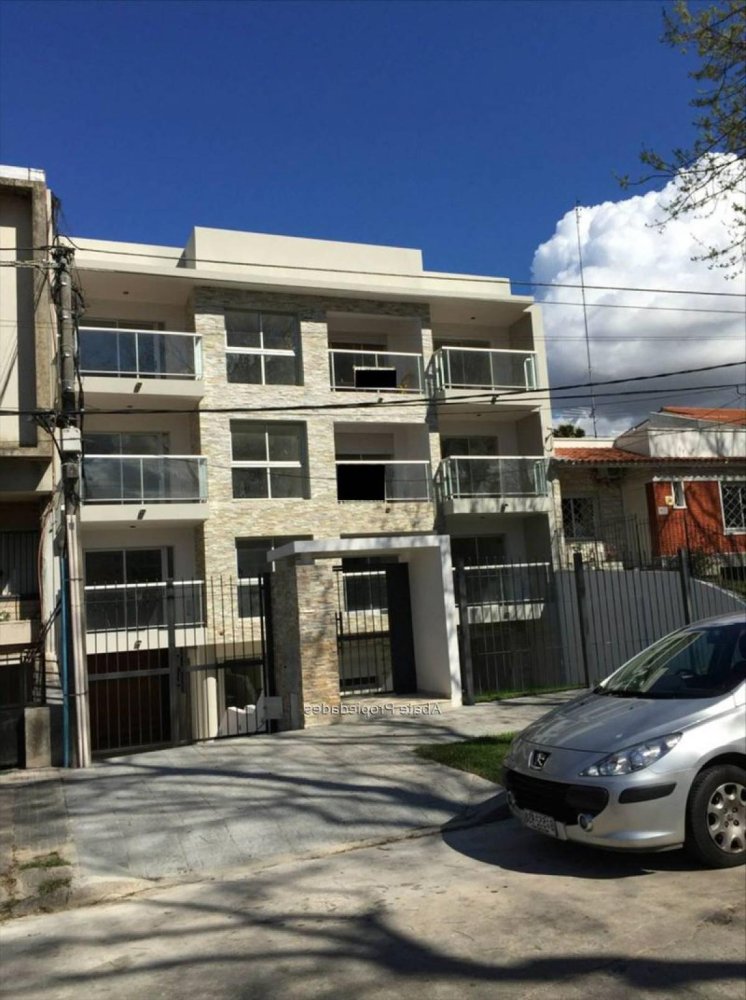 2 bedrooms Apartment in Montevideo, Uruguay No. 4652