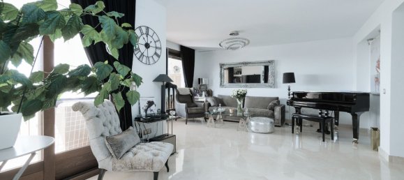 4 Schlafzimmer Stadthaus in El Paraiso, Spain, Nr. 105946 3