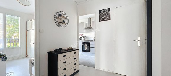 3 bedrooms Apartment in Saint-Herblain, France No. 283667 9