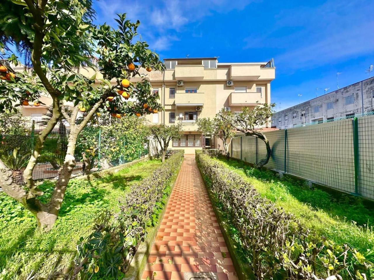 7 rooms Villa in Giugliano in Campania, Italy No. 29619