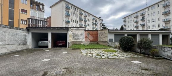 6 rooms Villa in Vercelli, Italy No. 141462 3