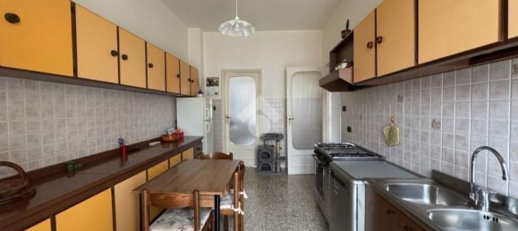 6 rooms Villa in Vercelli, Italy No. 141462 5