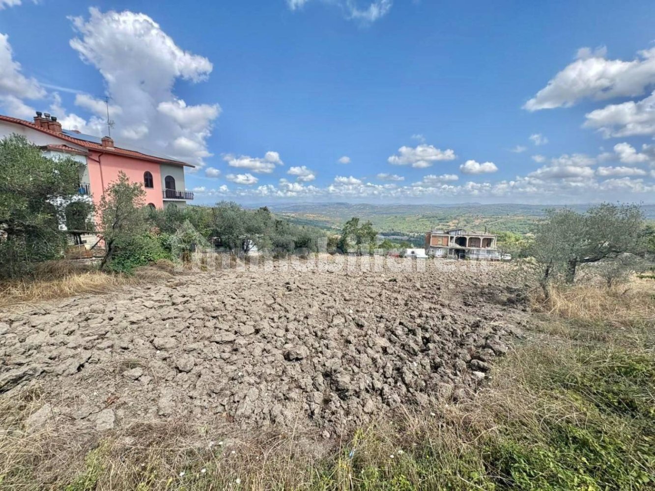 4 bedrooms House in Montemiletto, Italy No. 338827