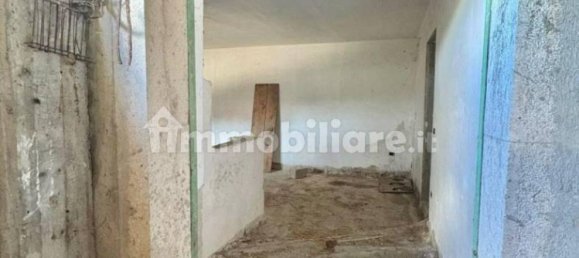 4 bedrooms House in Montemiletto, Italy No. 338827 5