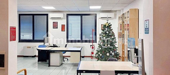 Büro in Reggio Emilia, Italy 528m², Nr. 317076 9