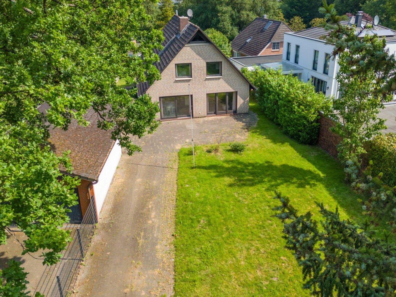 Дом с 5 спальнями в Вандсбек, Германия № 84484