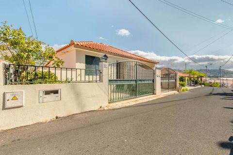 2 غرف نوم منزل في Camara de Lobos, Portugal رقم 355138