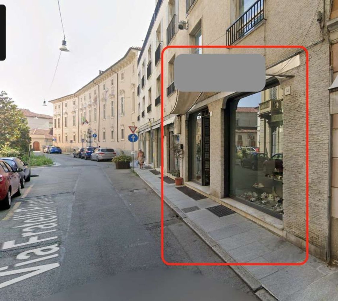 Propriété commerciale à Vercelli, Italy 144m² No. 363084