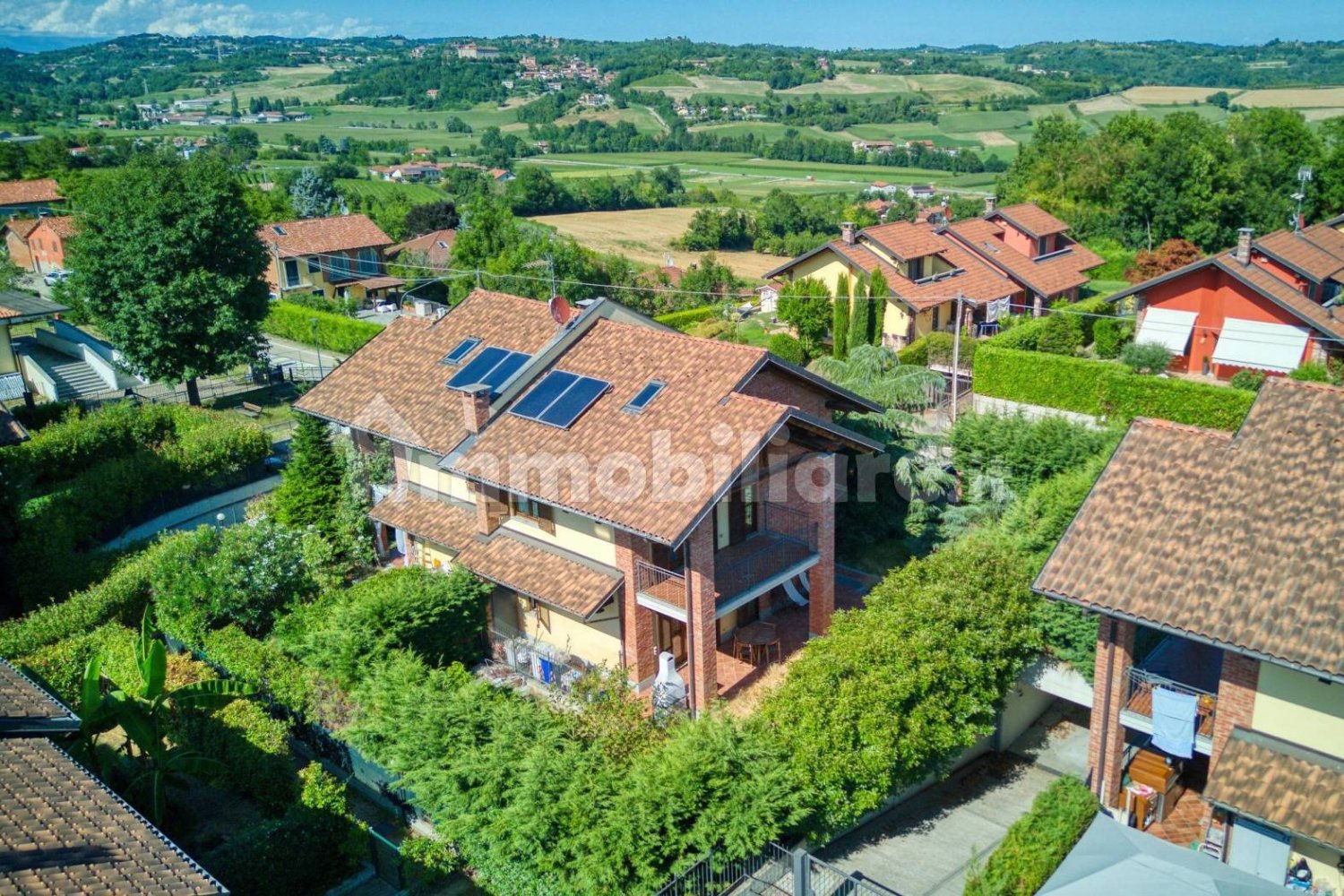 Вилла с 3 спальнями в Чирие, Италия № 371049