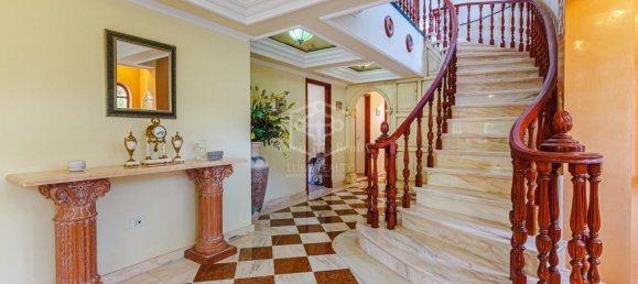 6 bedrooms House in Arona, Spain No. 25439 3