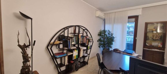 Büro in Busto Arsizio, Italy 160m², Nr. 20947 16