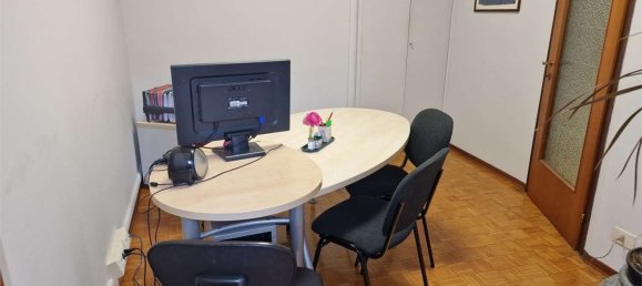 Büro in Busto Arsizio, Italy 160m², Nr. 20947 19