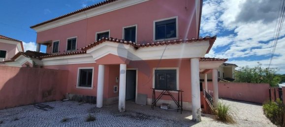 7 bedrooms House in Rio de Mouro, Portugal No. 165937 4