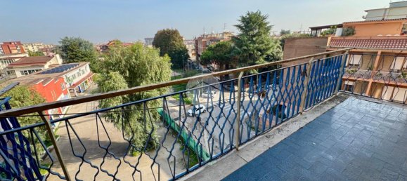 Apartamento de 3 divisões em Marano di Napoli, Italy N.º 5983 3