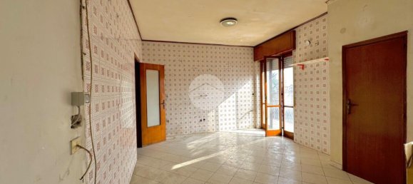 Apartamento de 3 divisões em Marano di Napoli, Italy N.º 5983 5