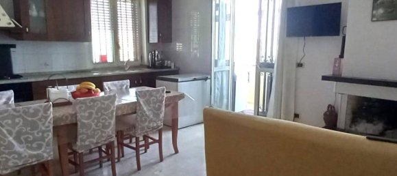 4 rooms Apartment in Pompei, Italy No. 70999 2