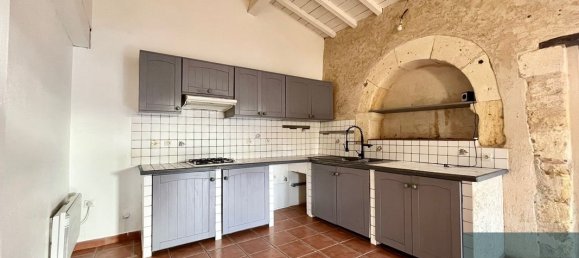 Casa de 3 dormitorios en Latresne, France No. 109647 3