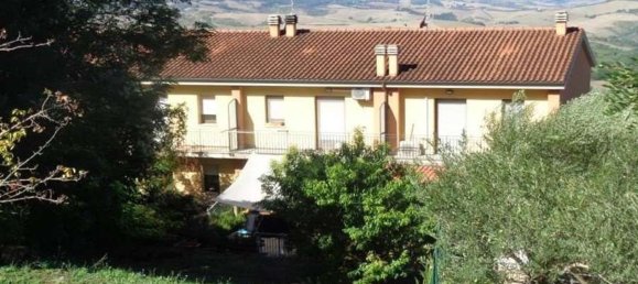 7 rooms Apartment in Petriano, Italy No. 269398 5