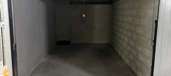 Garage in Palaiseau, France No. 123655 2