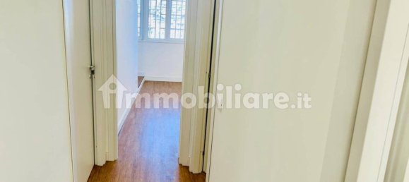 3 rooms Apartment in Rome, Italy No. 375471 7