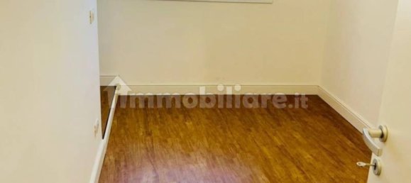 3 rooms Apartment in Rome, Italy No. 375471 8