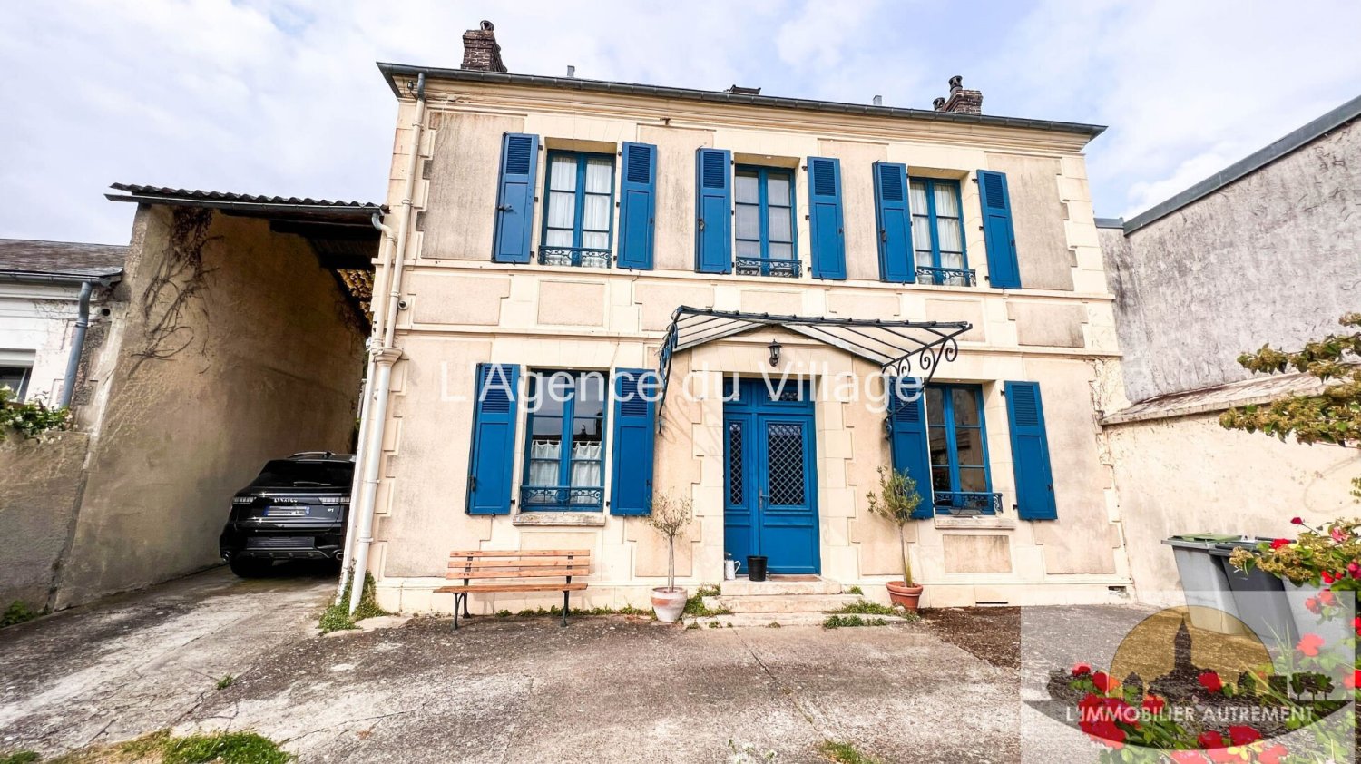 5 chambres Villa à Villeneuve-les-Sablons, France No. 86419