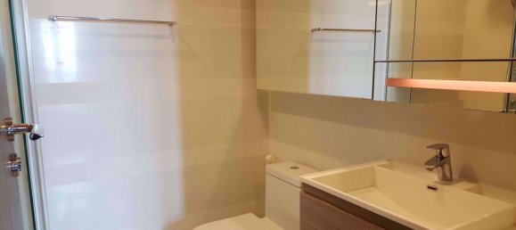 1 bedroom Condo in Khlong Toei, Thailand No. 8352 8