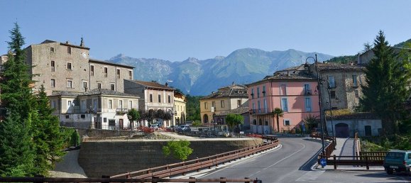 3 rooms House in Tossicia, Italy No. 139140 18