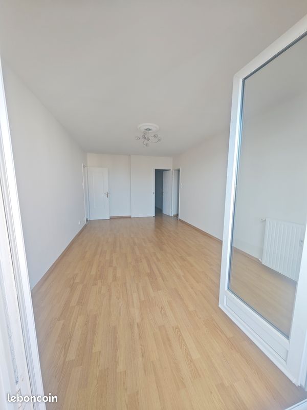 3 chambres Appartement à Strasbourg, France No. 276974