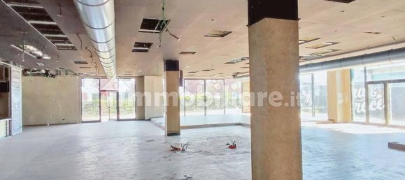 529m² Commercial property in Verano Brianza, Italy No. 311157 9
