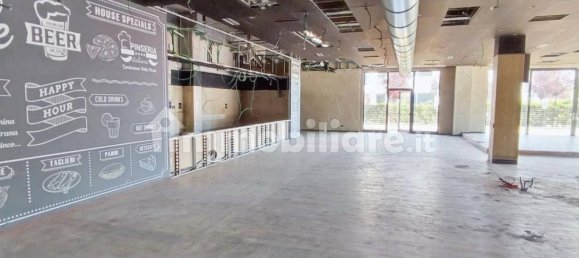529m² Commercial property in Verano Brianza, Italy No. 311157 2